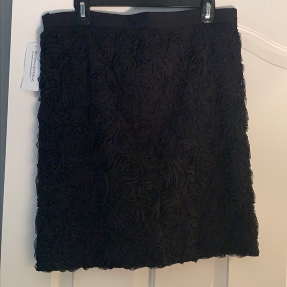 Banana Republic black skirt